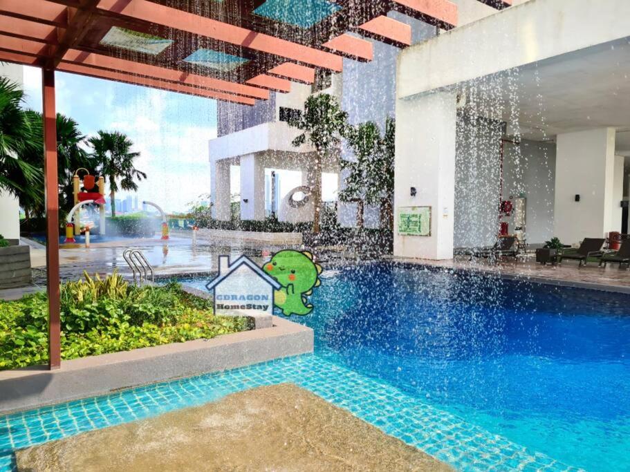 Mosaic Southkey 3BR near to mid-valley mega mall by Gdragon Homestay