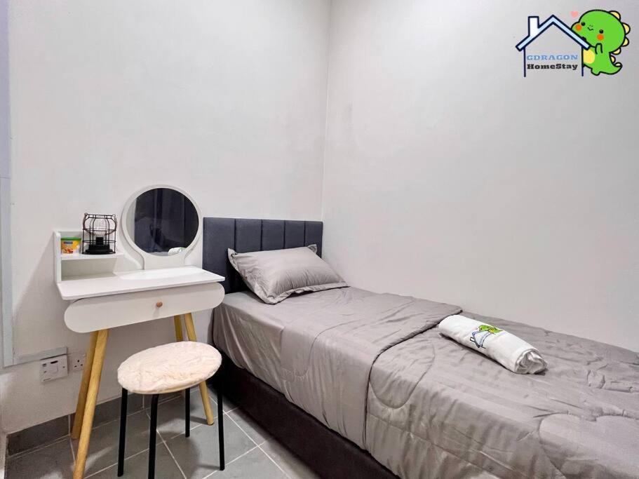 Mosaic Southkey 3BR near to mid-valley mega mall by Gdragon Homestay