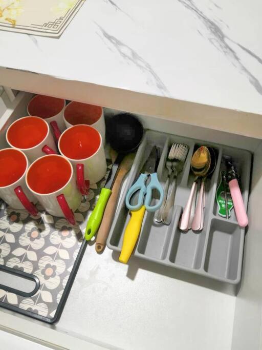 Mosaic Southkey 3BR near to mid-valley mega mall by Gdragon Homestay