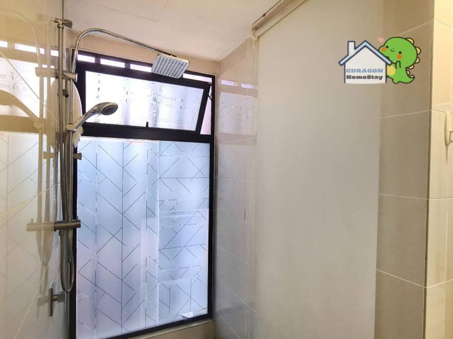 Mosaic Southkey 3BR near to mid-valley mega mall by Gdragon Homestay