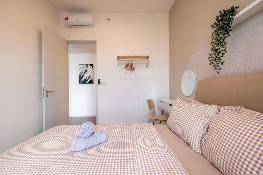 UNA Residence By Feel Home Malaysia opposite Sunway Velocity Mall