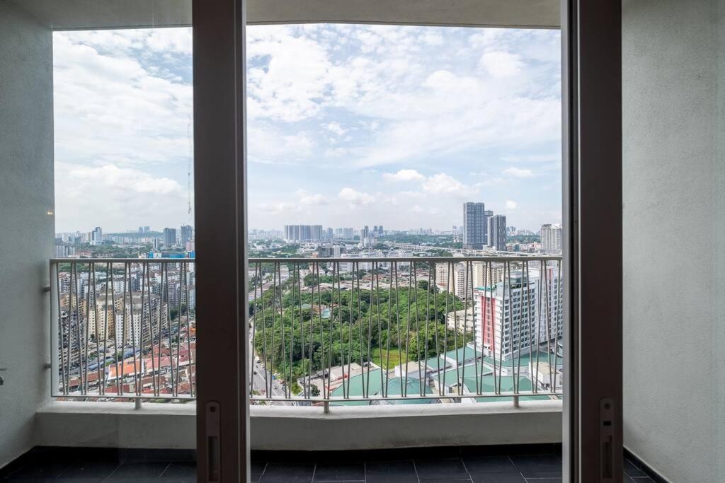 UNA Residence By Feel Home Malaysia opposite Sunway Velocity Mall