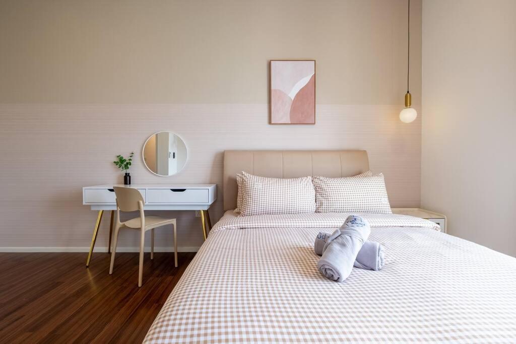UNA Residence By Feel Home Malaysia opposite Sunway Velocity Mall