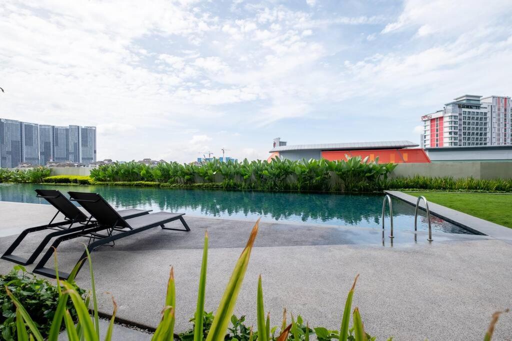 UNA Residence By Feel Home Malaysia opposite Sunway Velocity Mall