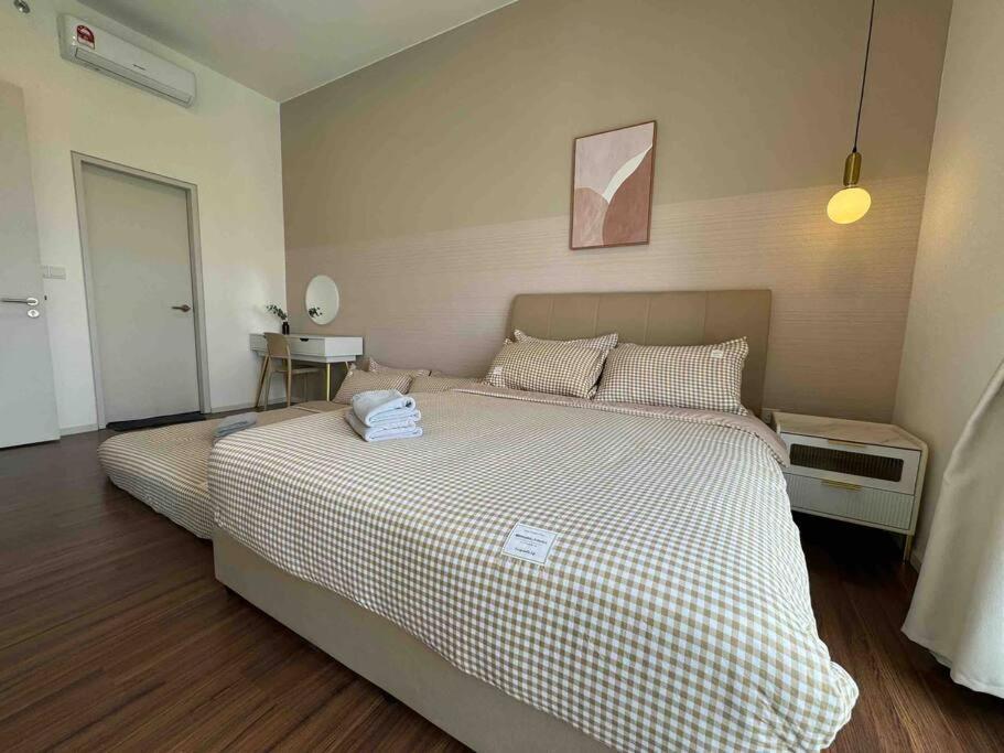 UNA Residence By Feel Home Malaysia opposite Sunway Velocity Mall