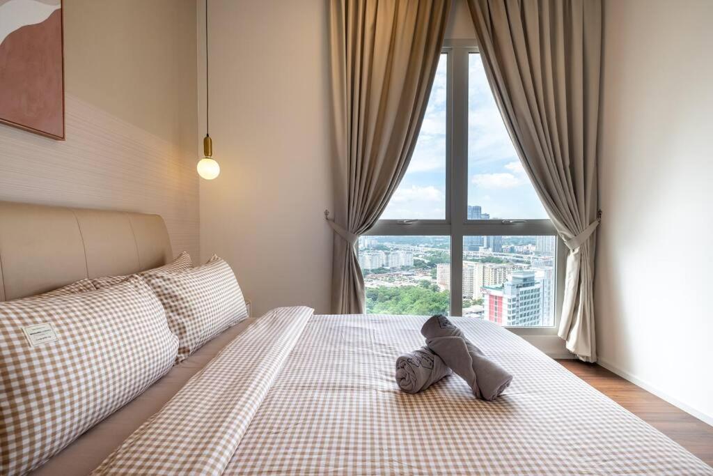 UNA Residence By Feel Home Malaysia opposite Sunway Velocity Mall