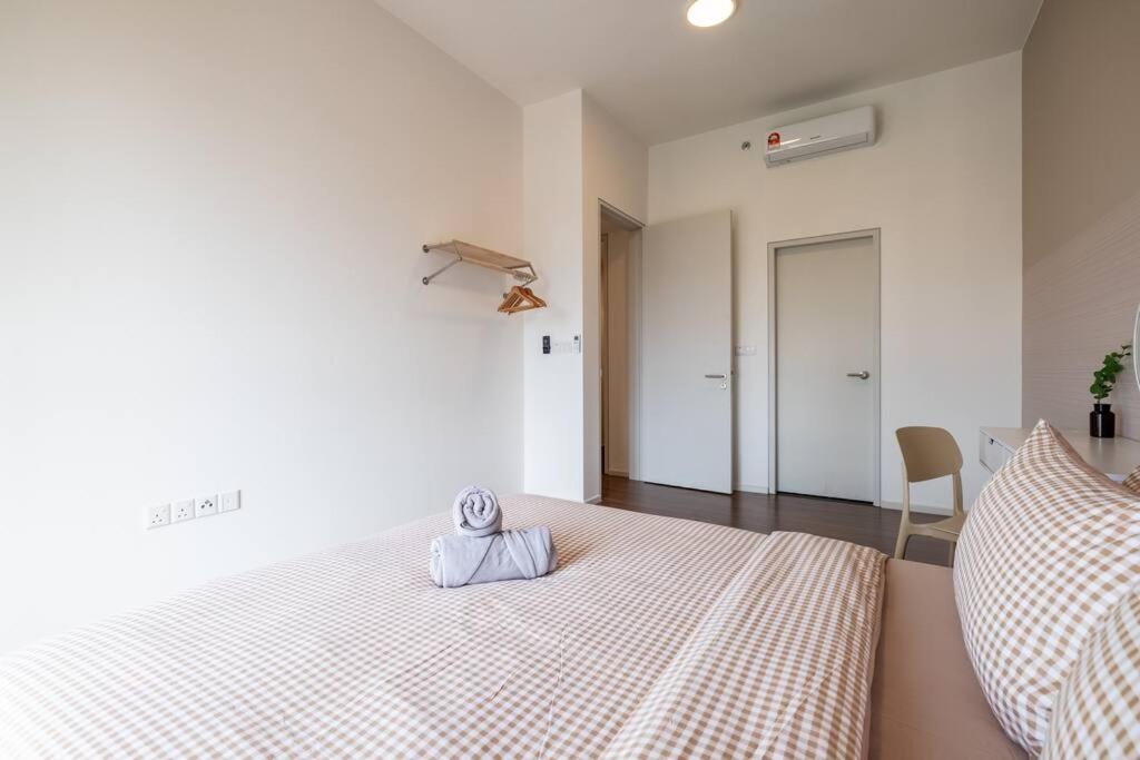UNA Residence By Feel Home Malaysia opposite Sunway Velocity Mall