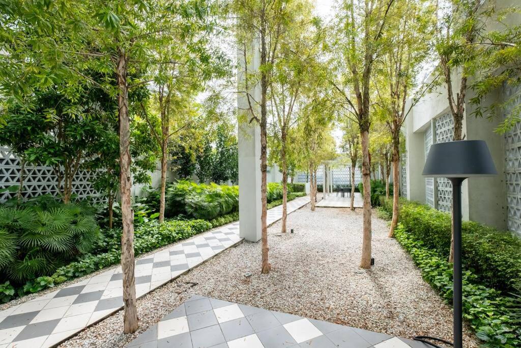 UNA Residence By Feel Home Malaysia opposite Sunway Velocity Mall