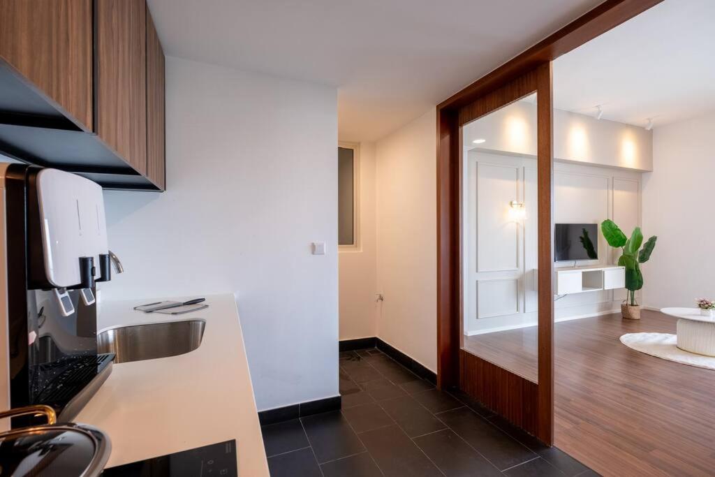 UNA Residence By Feel Home Malaysia opposite Sunway Velocity Mall