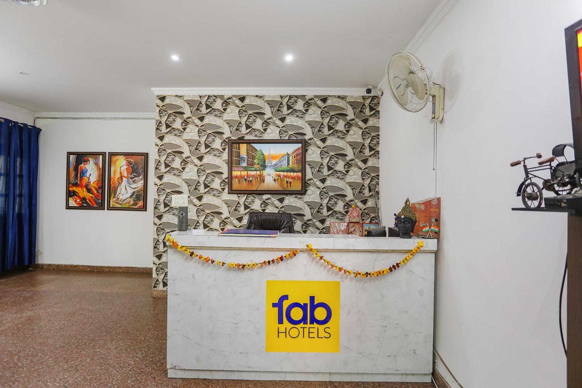Lobby & Reception