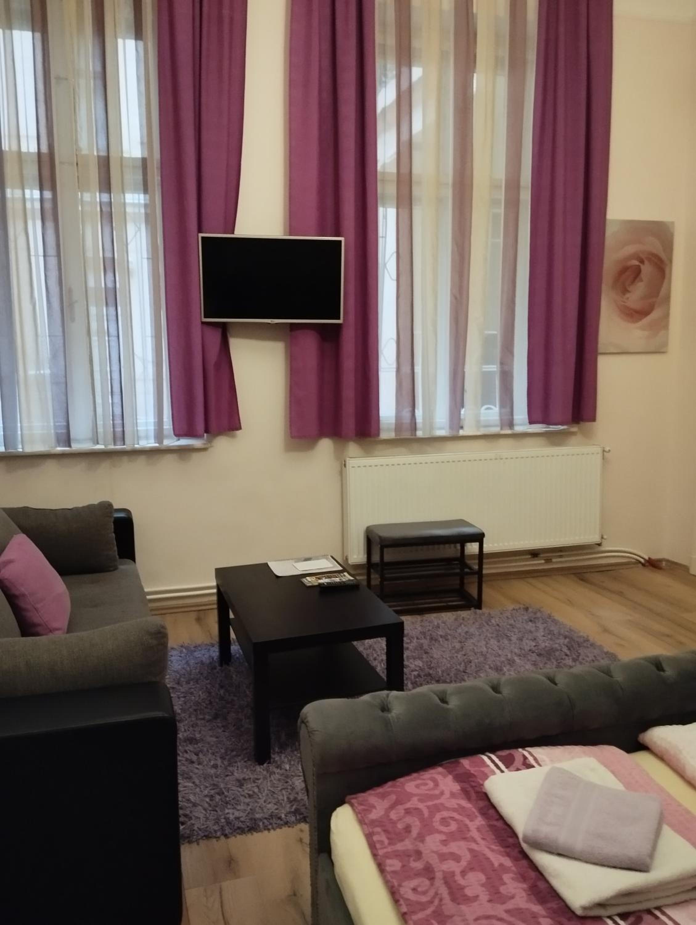 Mandy Apartments