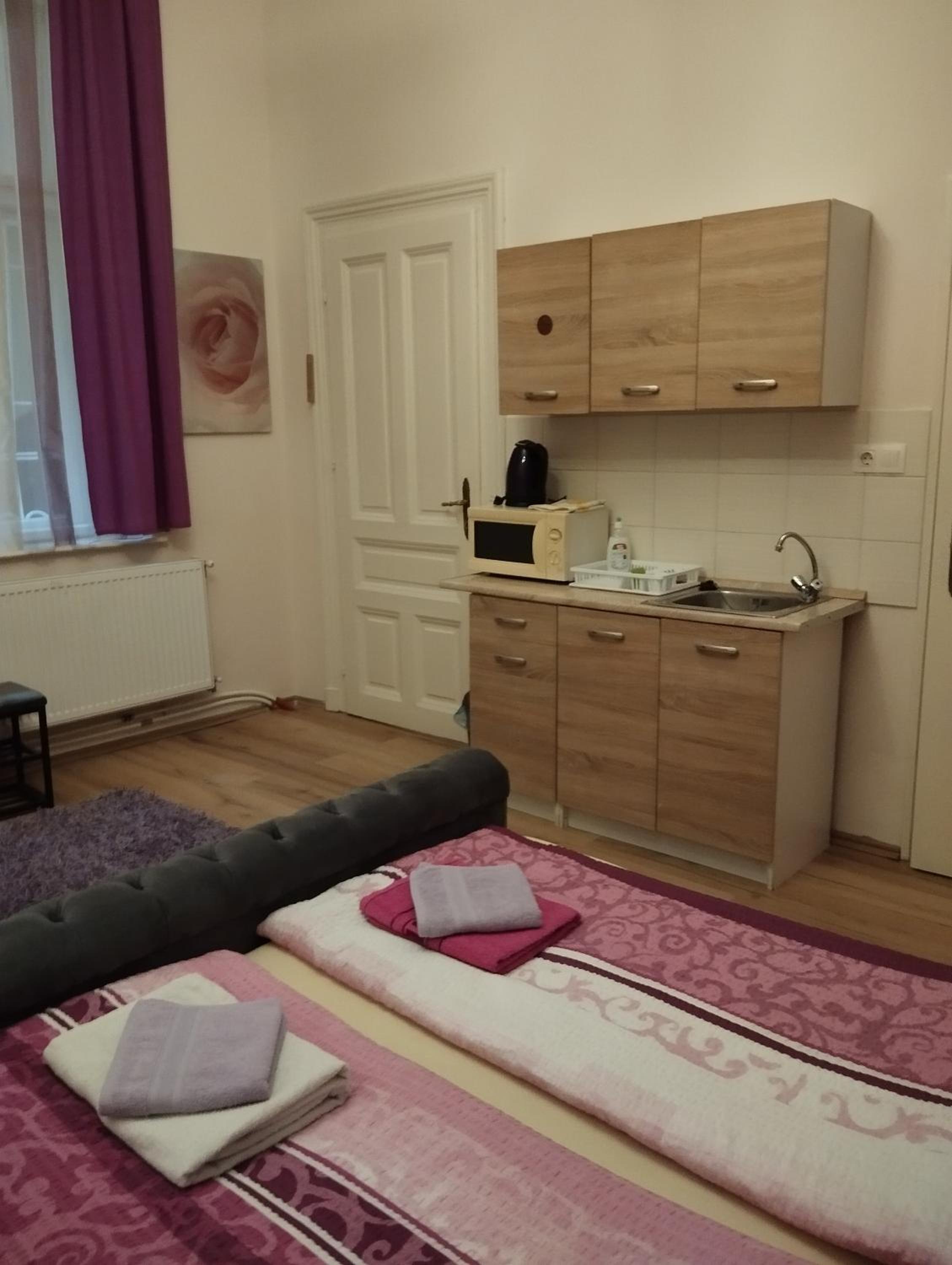 Mandy Apartments