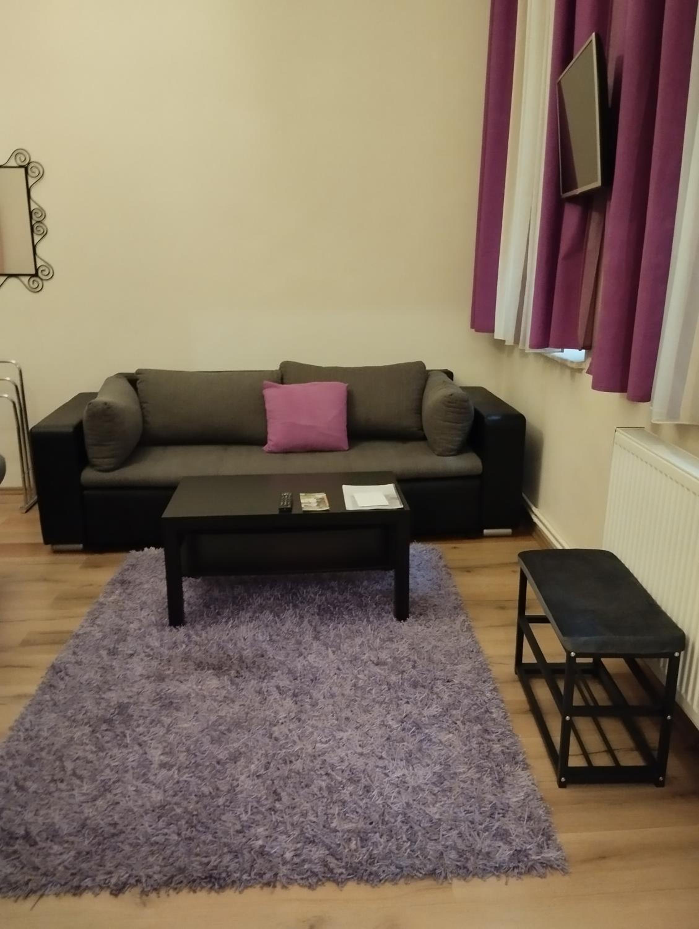 Mandy Apartments