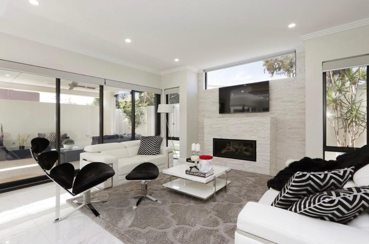 Ultra Modern Villa Walk to the Beach