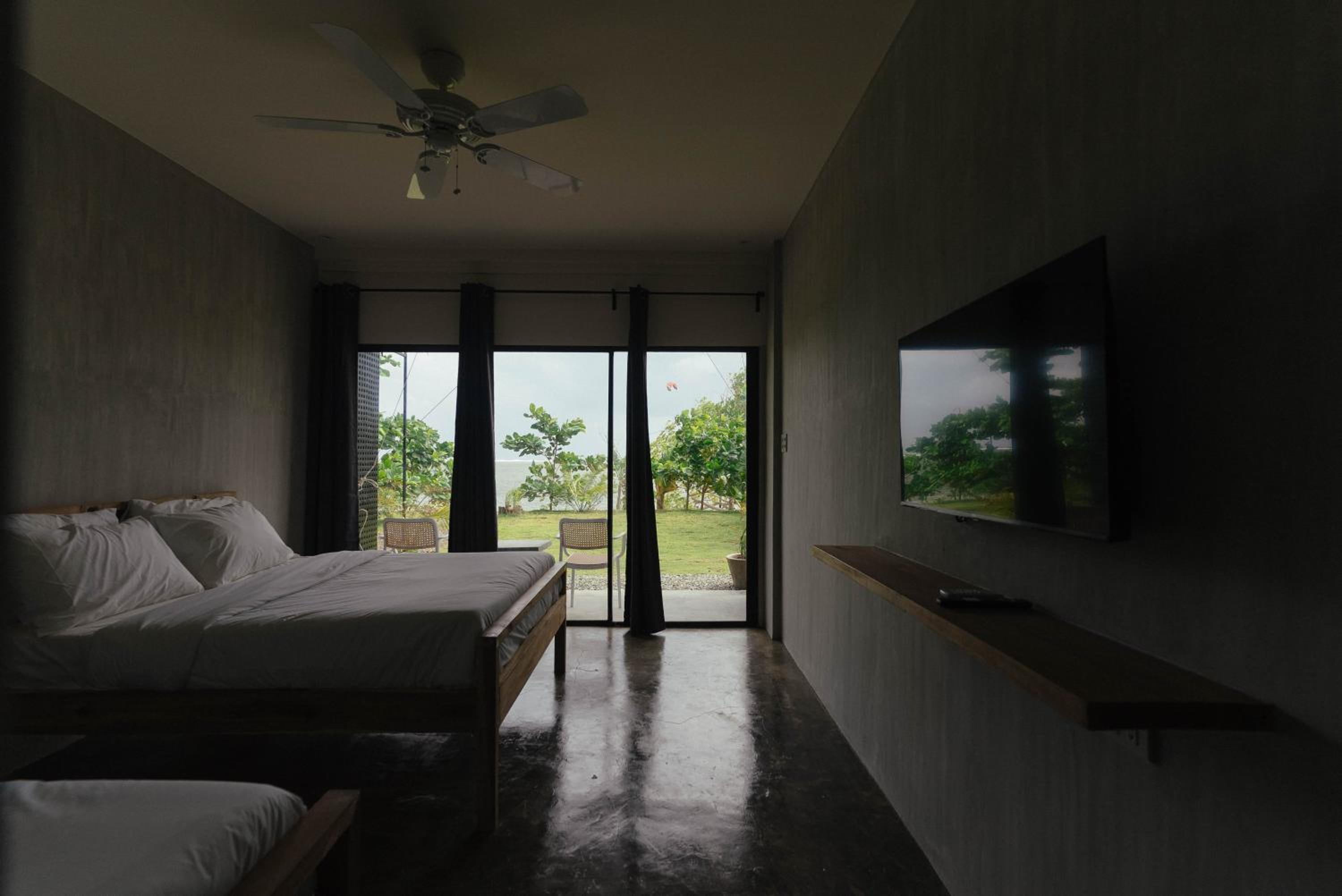 Katig Beachfront Boutique Hotel