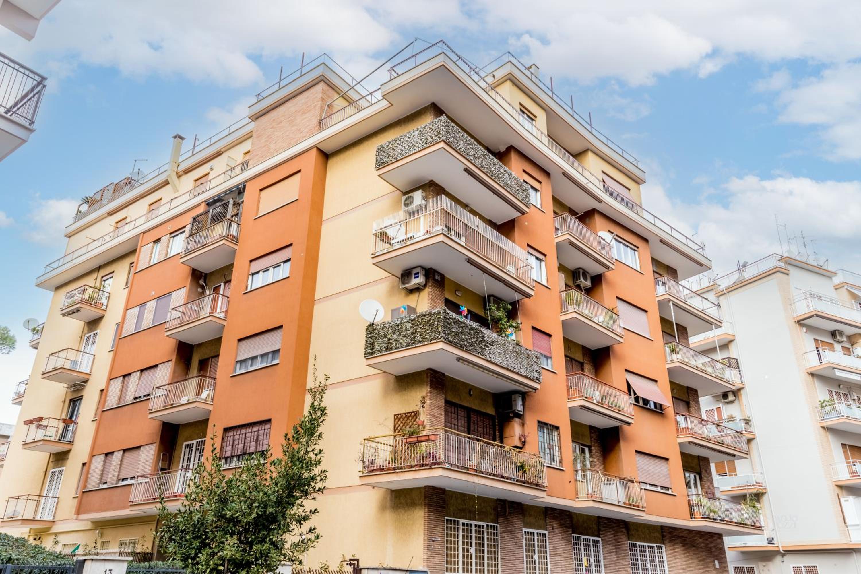 Retro design flat near Vaticano