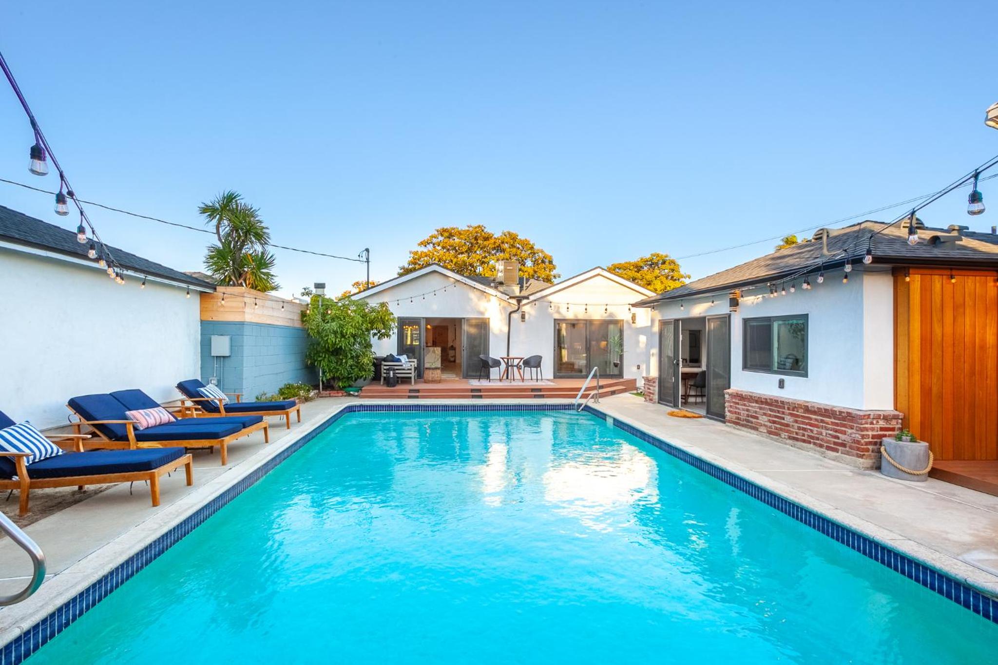 New House with Private Pool, Jacuzzi, Sauna and Cabana