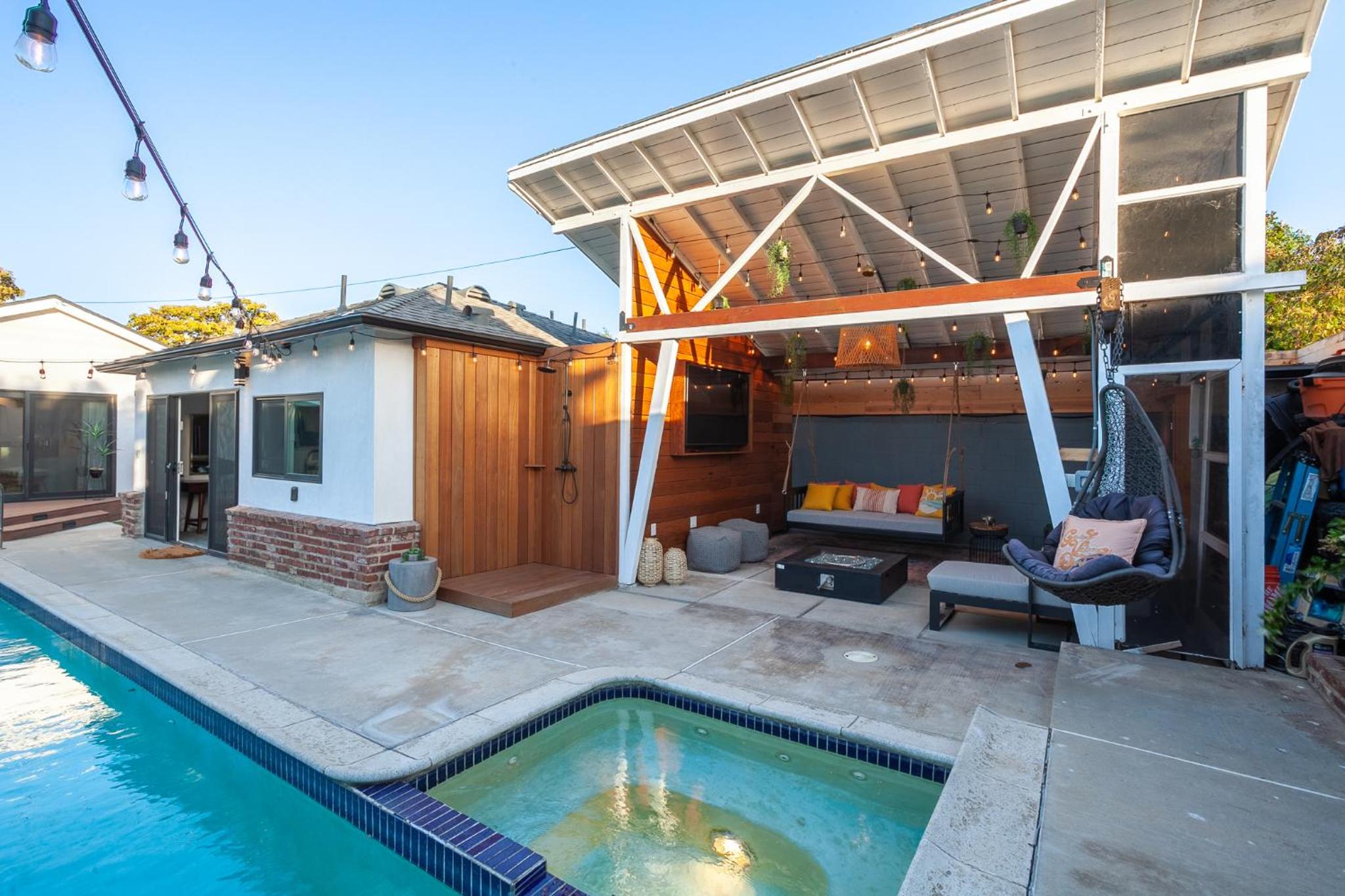 New House with Private Pool, Jacuzzi, Sauna and Cabana
