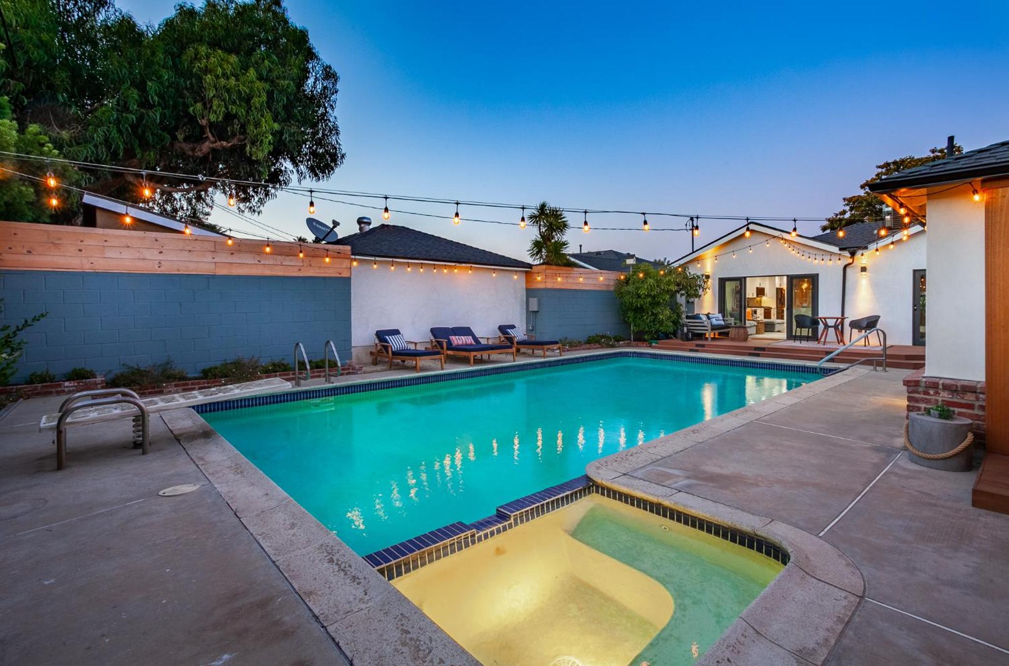 New House with Private Pool, Jacuzzi, Sauna and Cabana