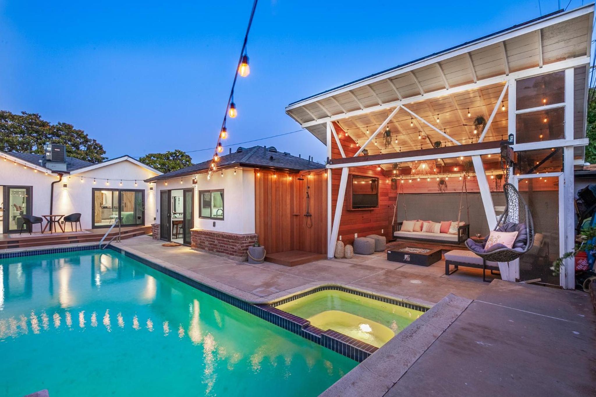 New House with Private Pool, Jacuzzi, Sauna and Cabana