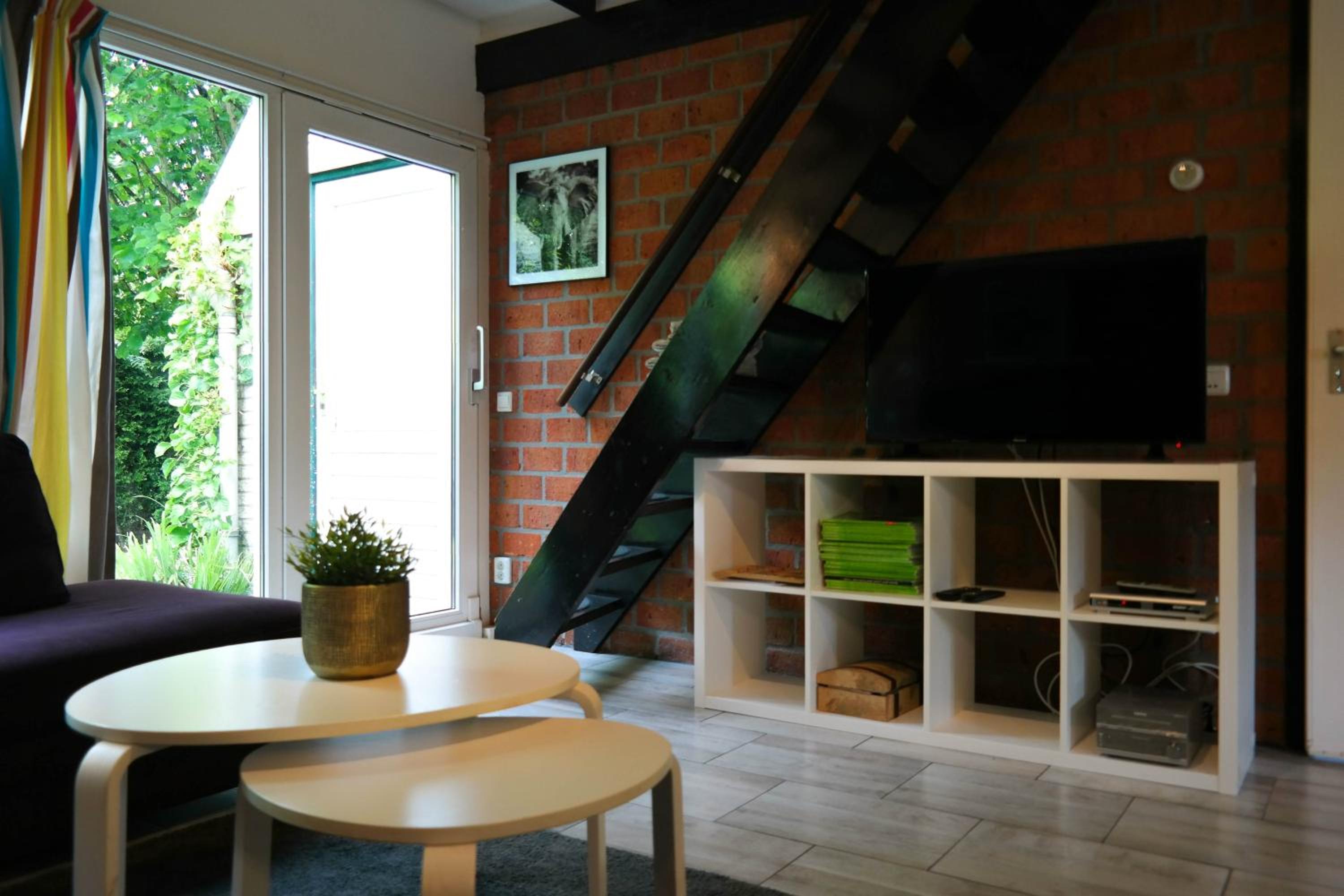 Fee 5 pers Modern holiday home with sauna and fenced garden view 4