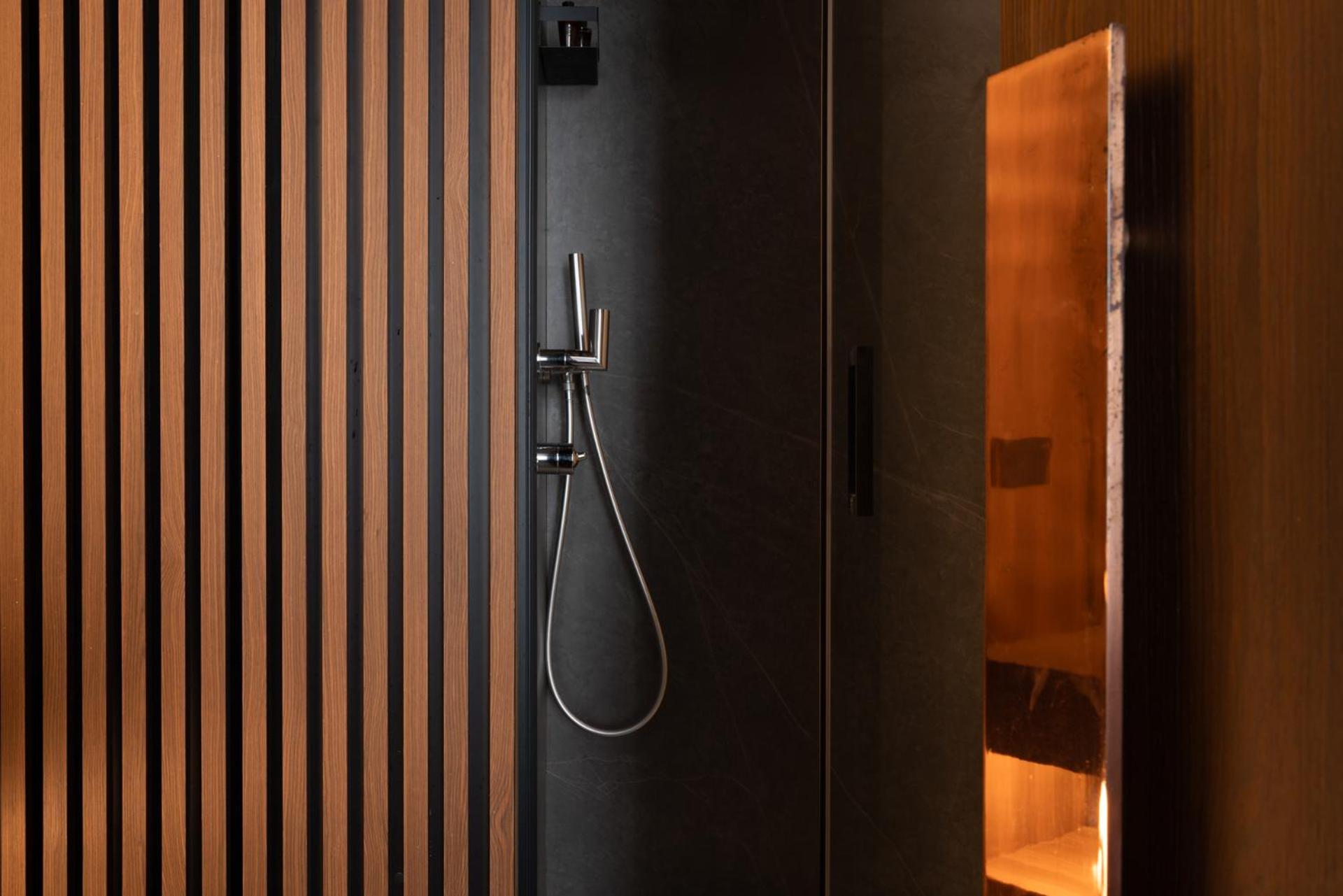 Agra Suites