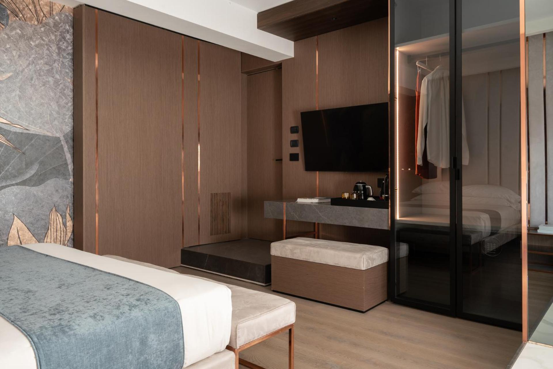 Agra Suites