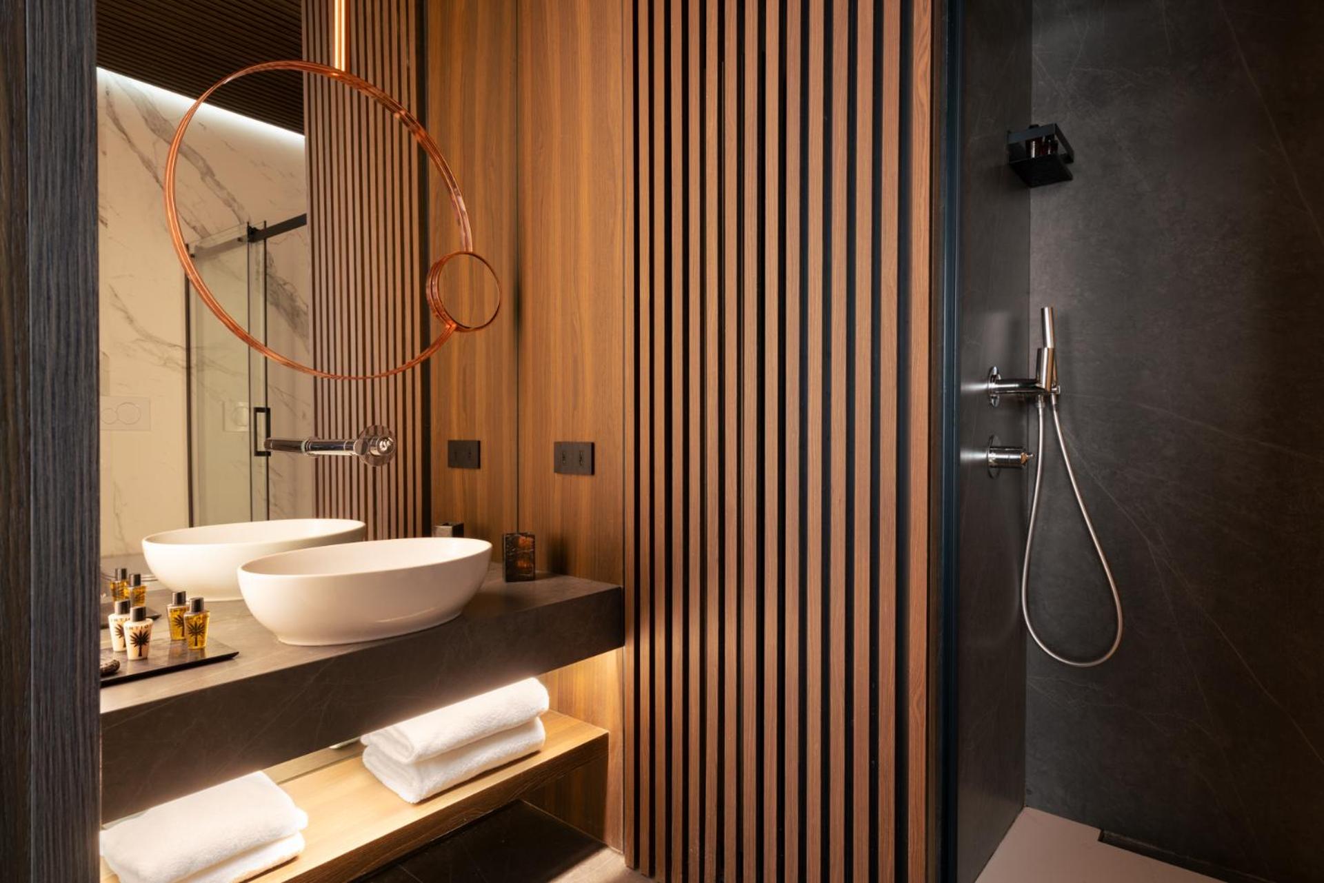 Agra Suites
