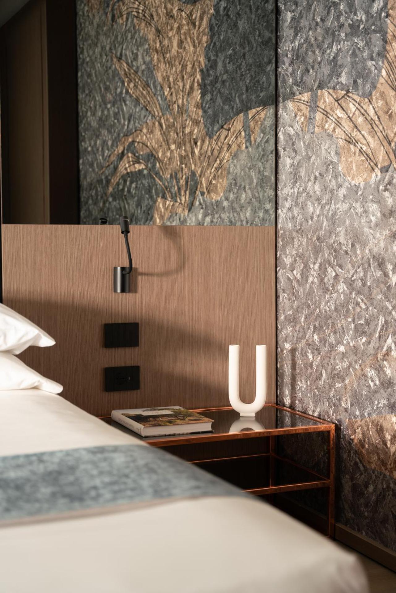 Agra Suites