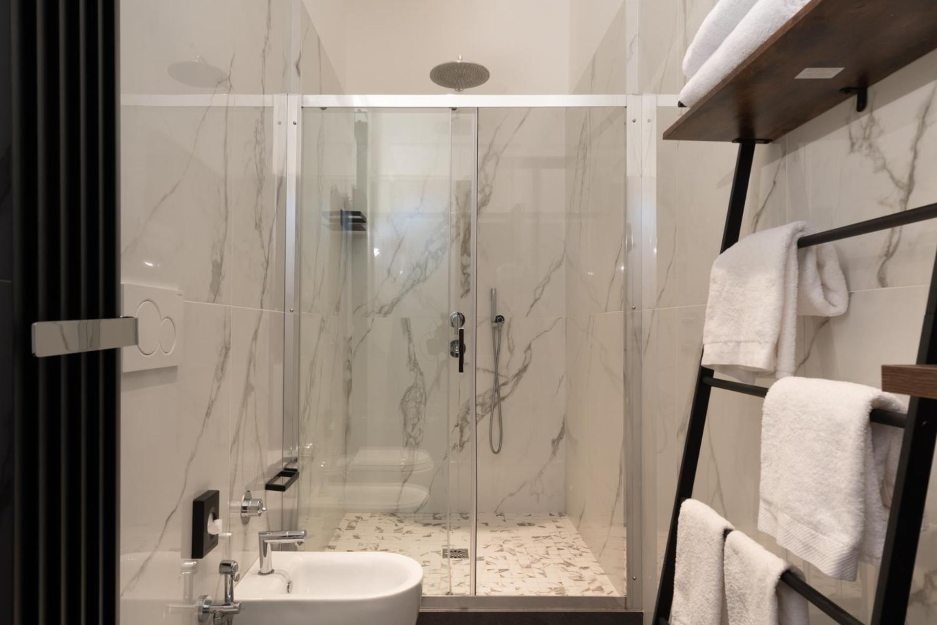Agra Suites