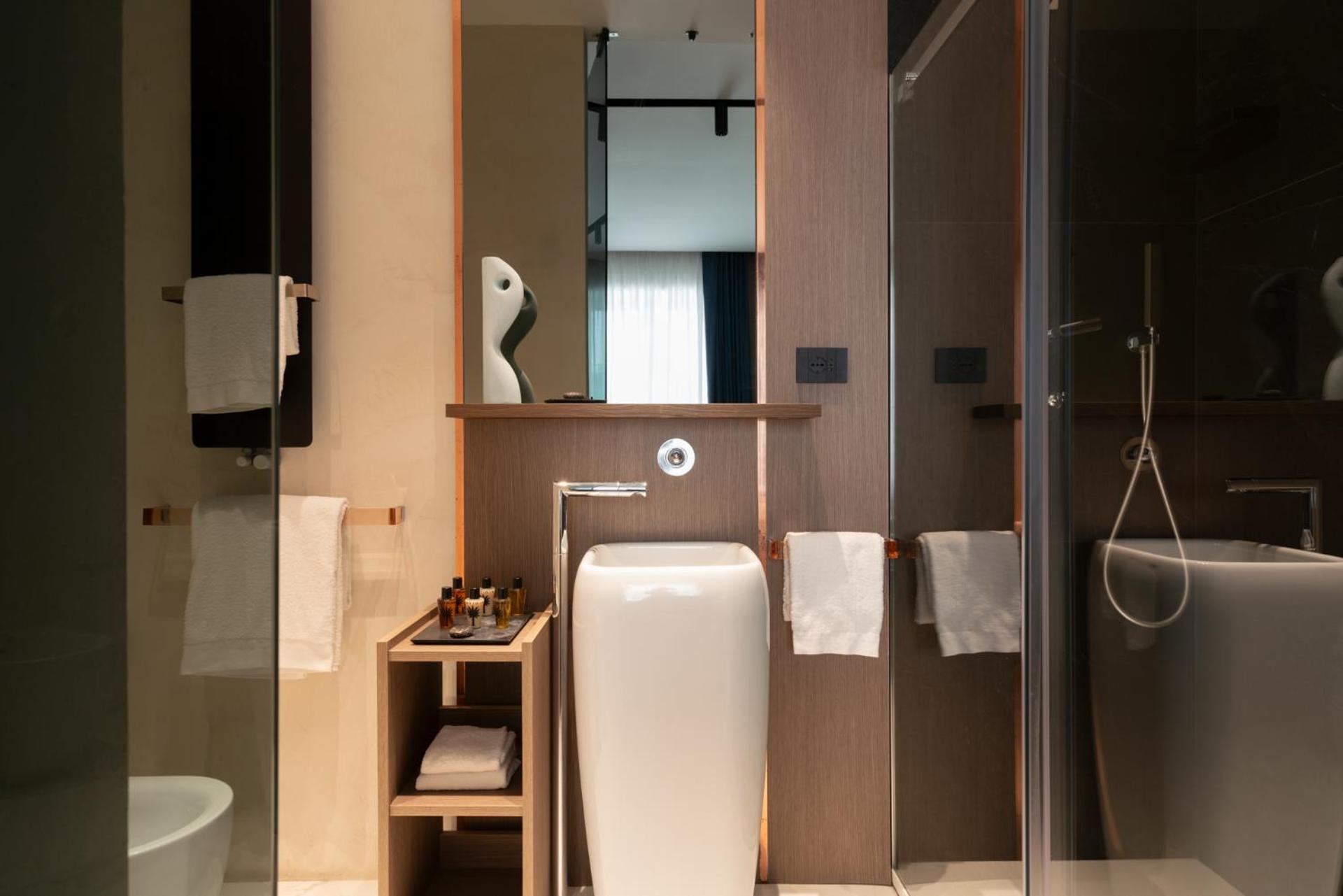 Agra Suites