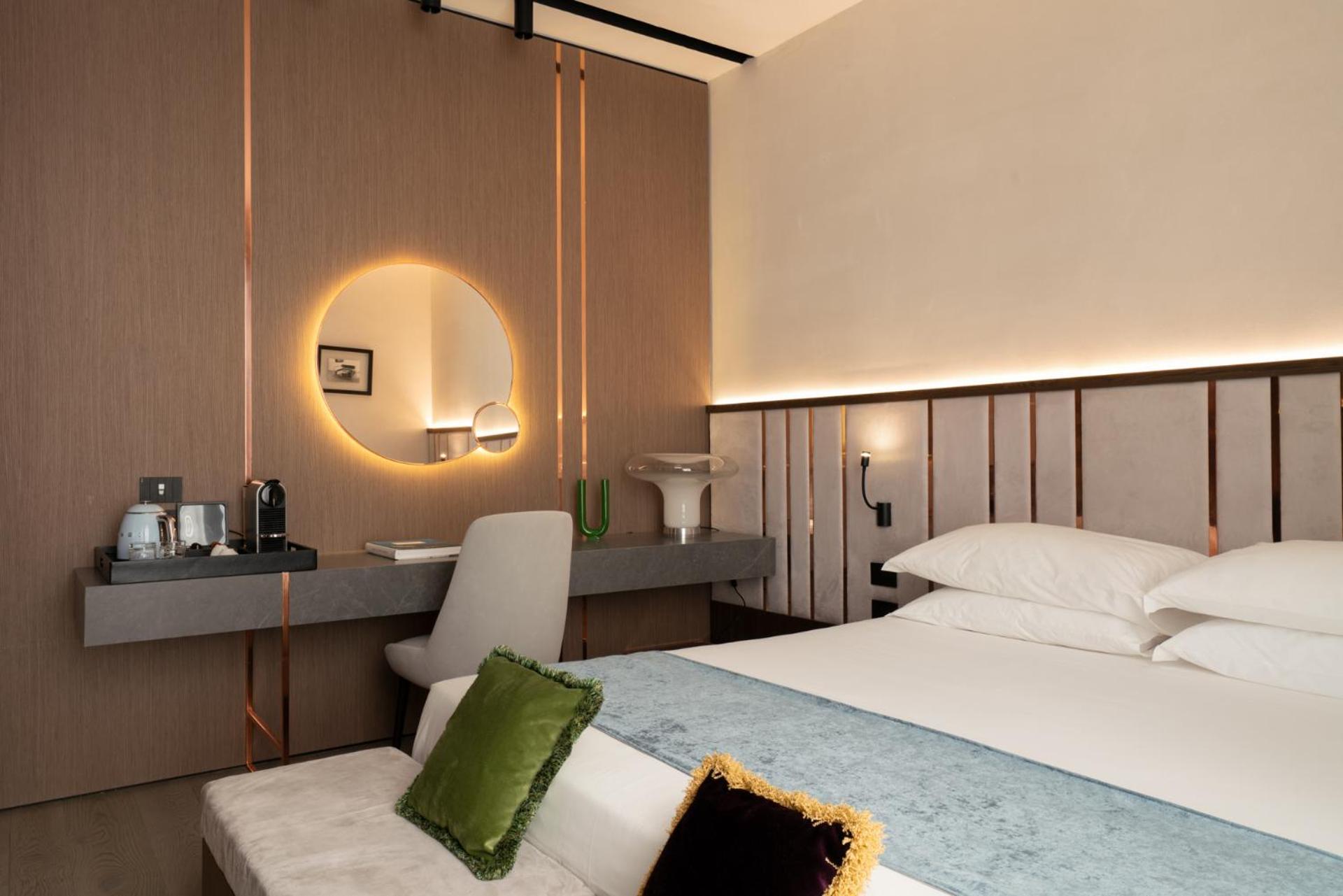 Agra Suites