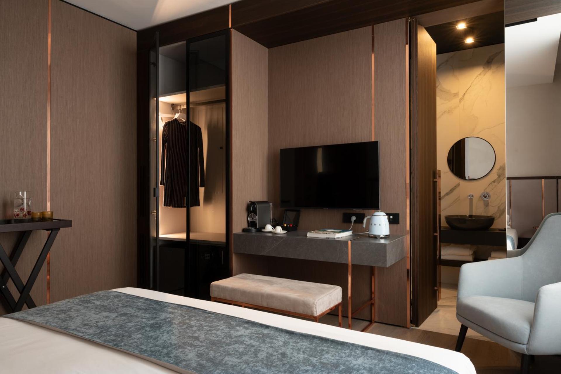 Agra Suites