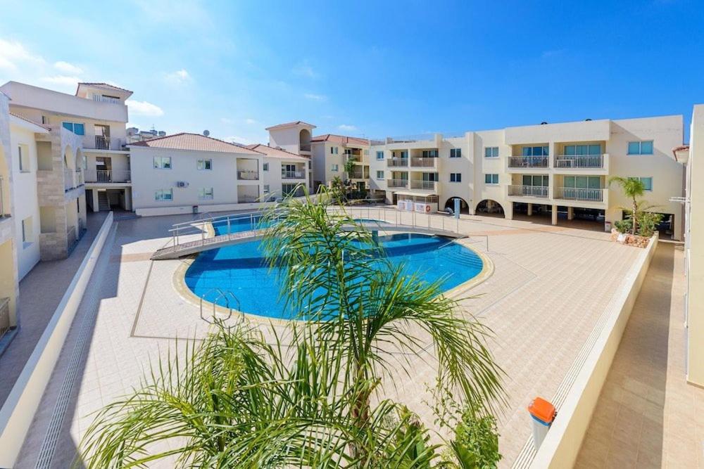 Cozy ground floor appartment with communal pool