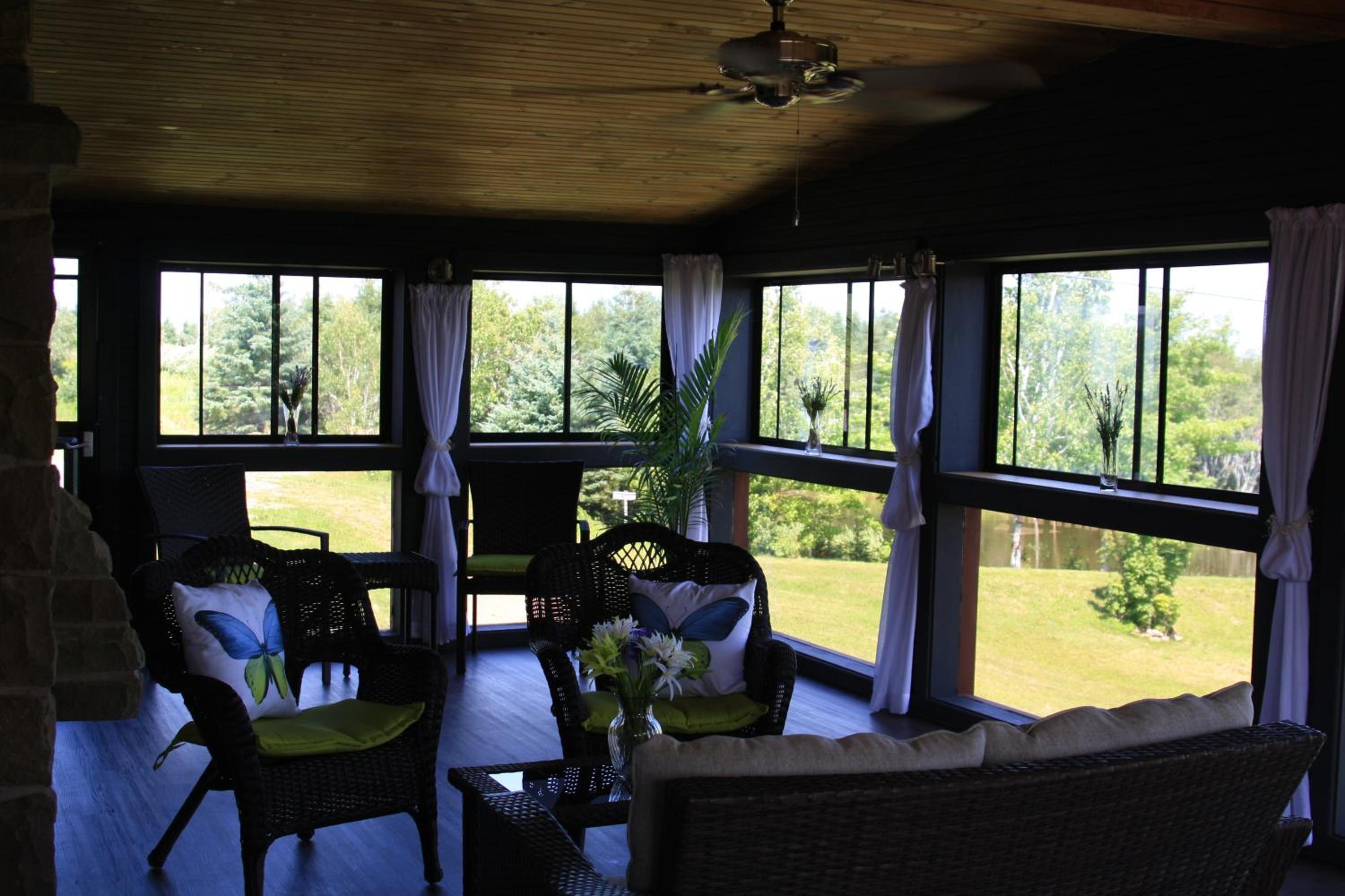 Smith Rock Chalets