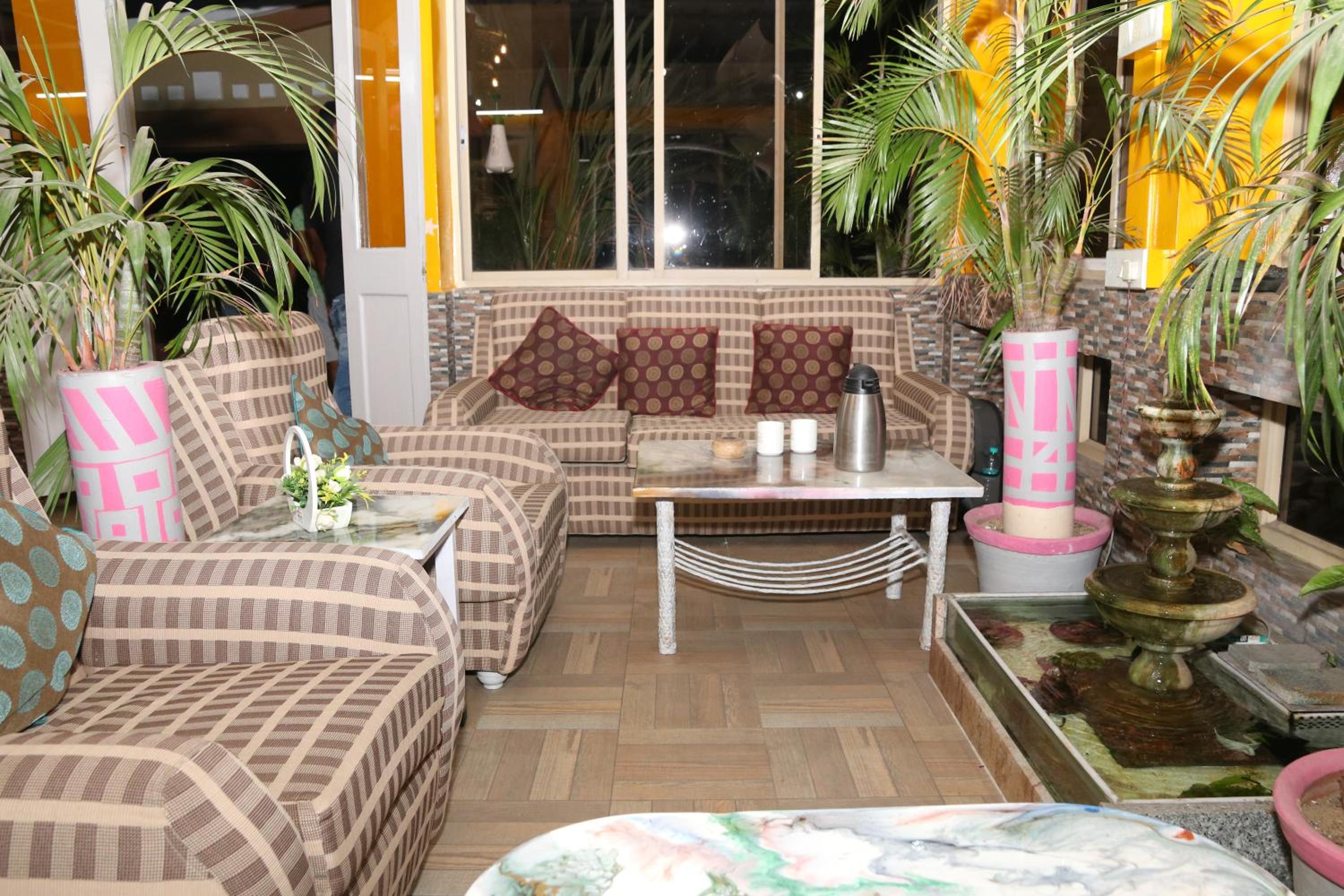lounge