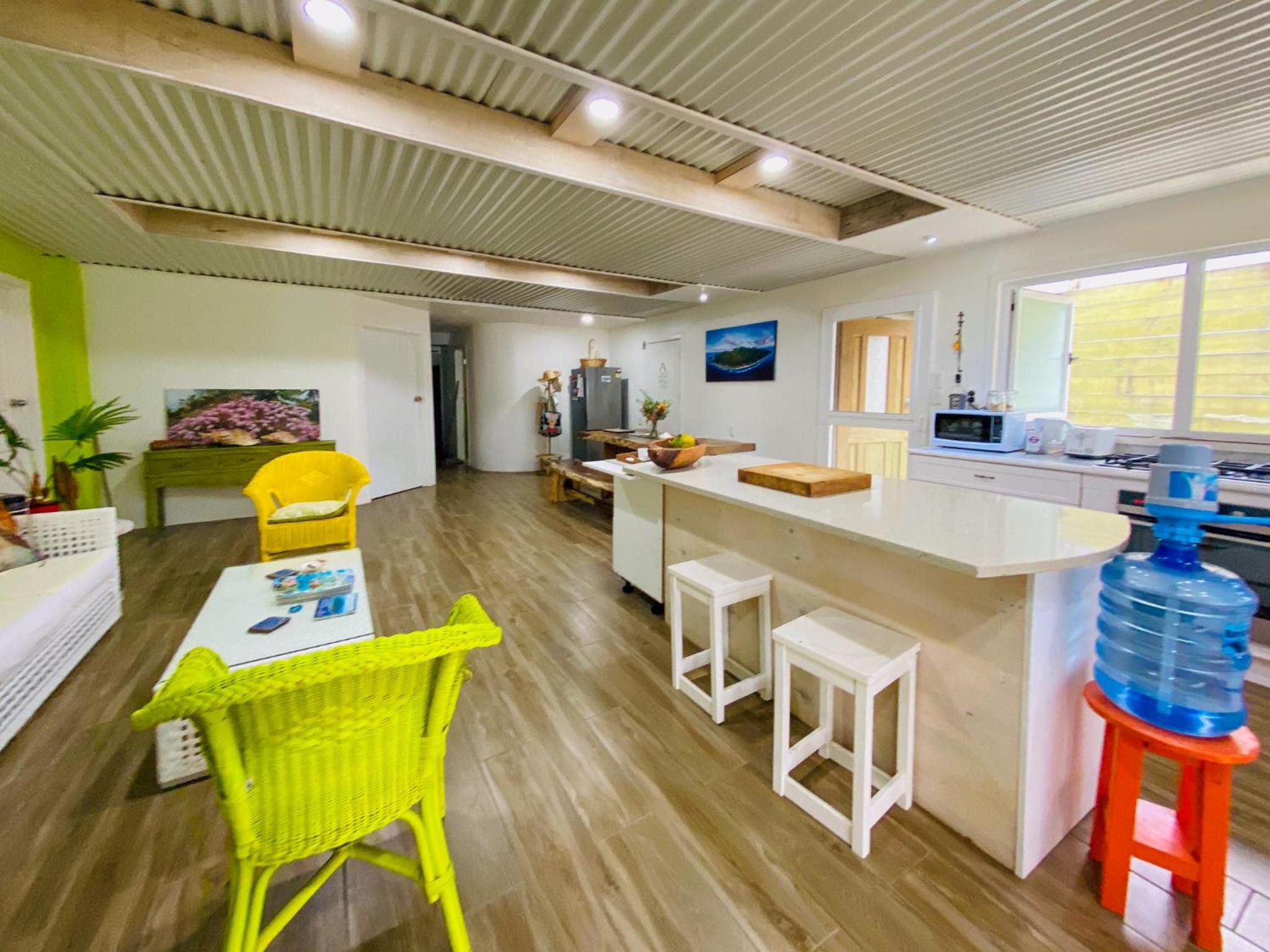 ShineAwayHomes - Family Beach Front central air con