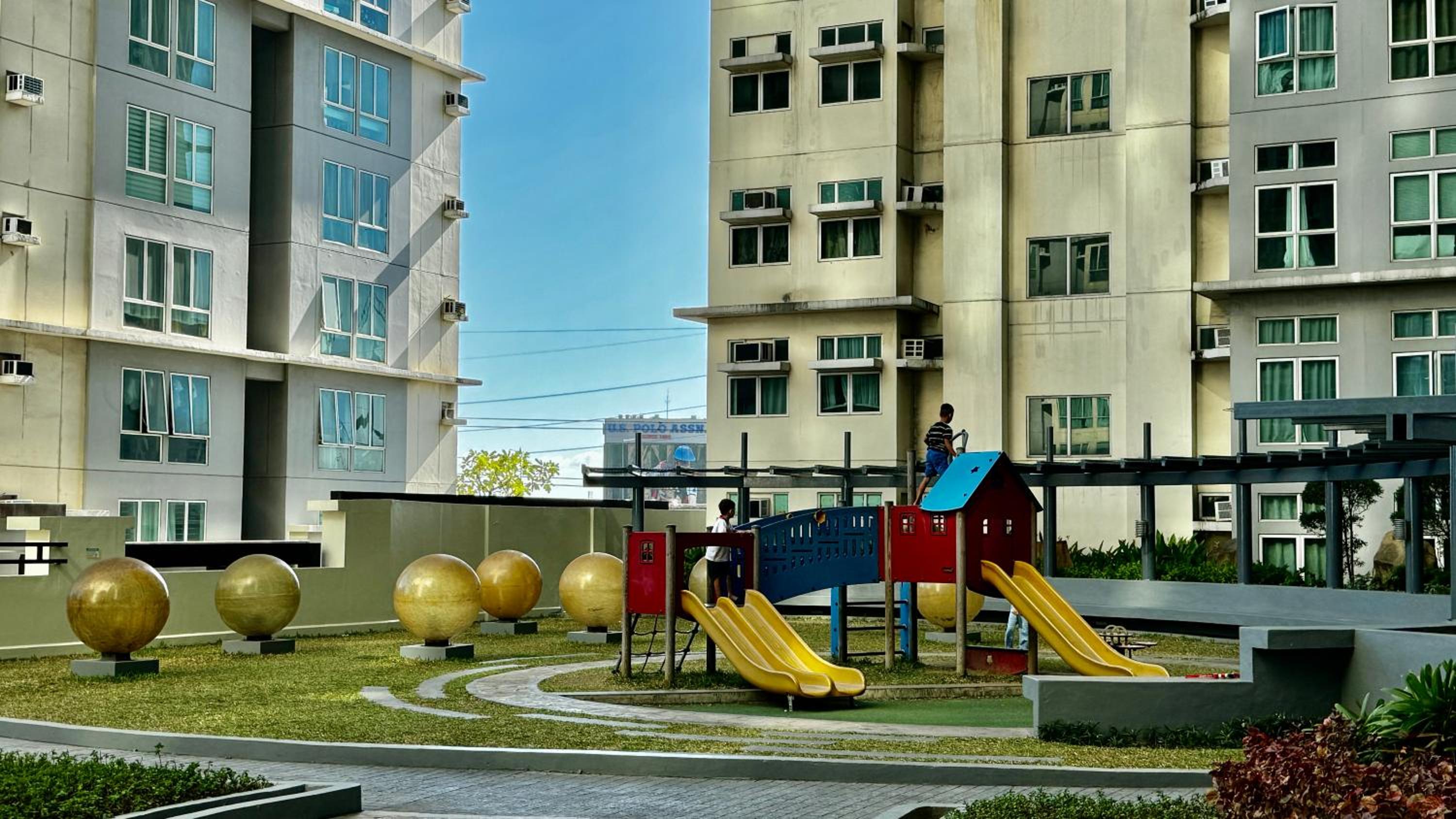 Toby’s Crib at San Lorenzo Place view 3