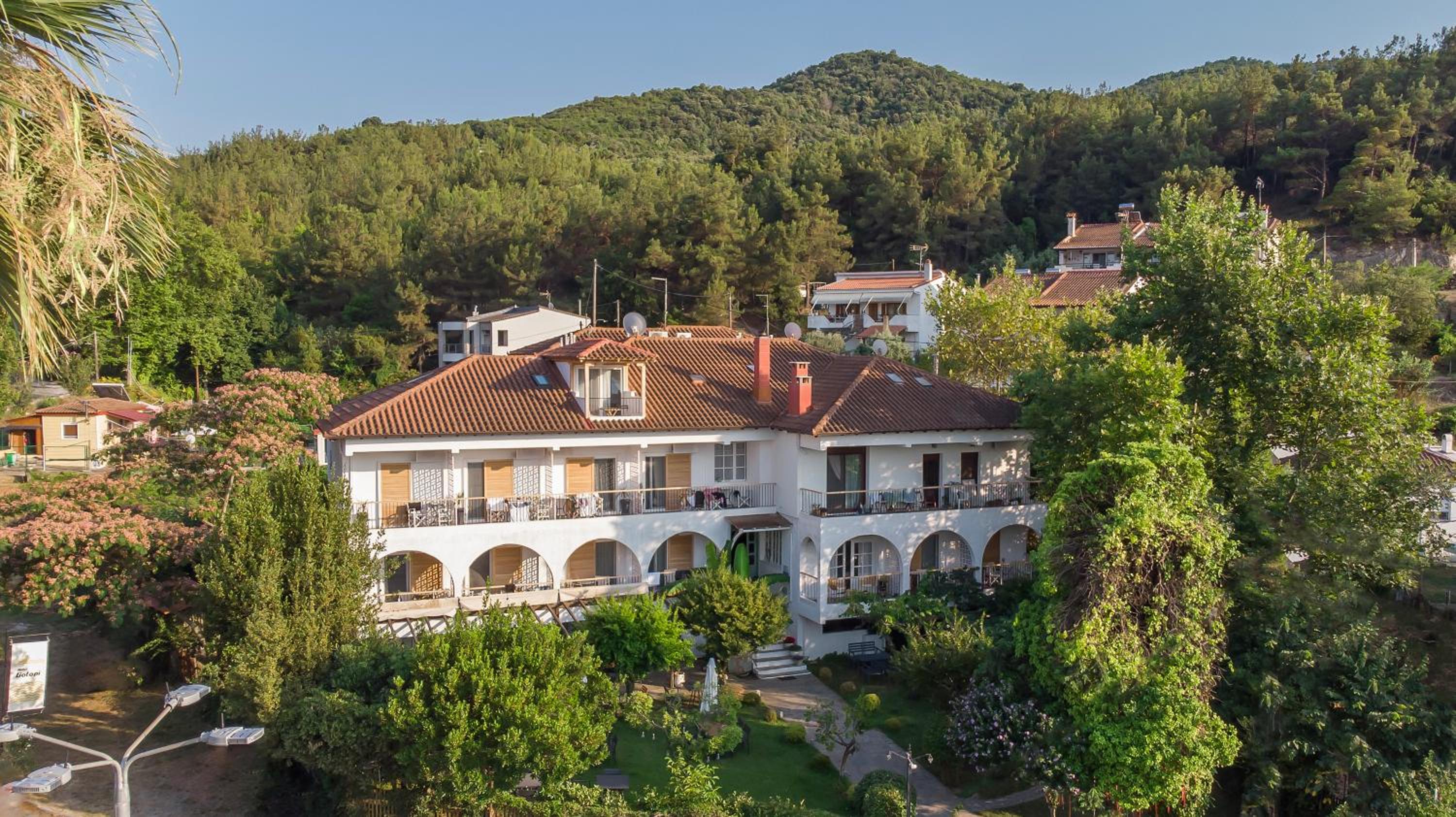 Liotopi view 5