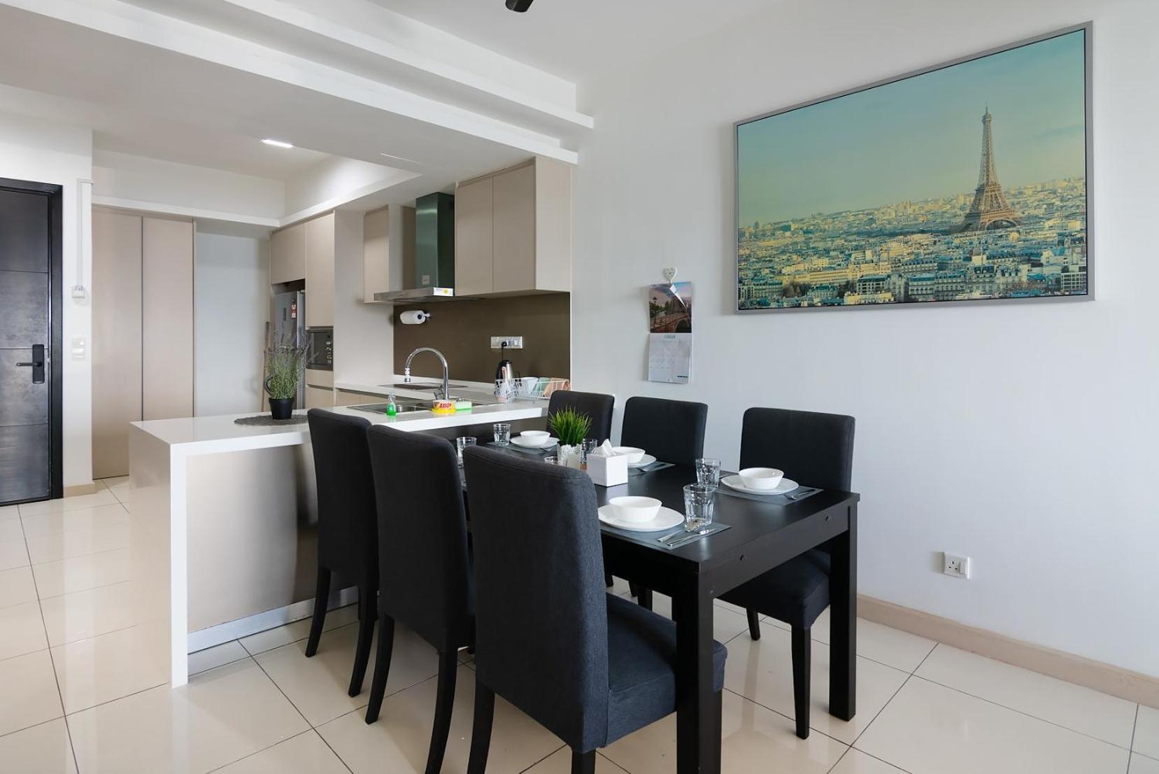 A Stylish High Floor 3BR Apt at Bukit Bintang