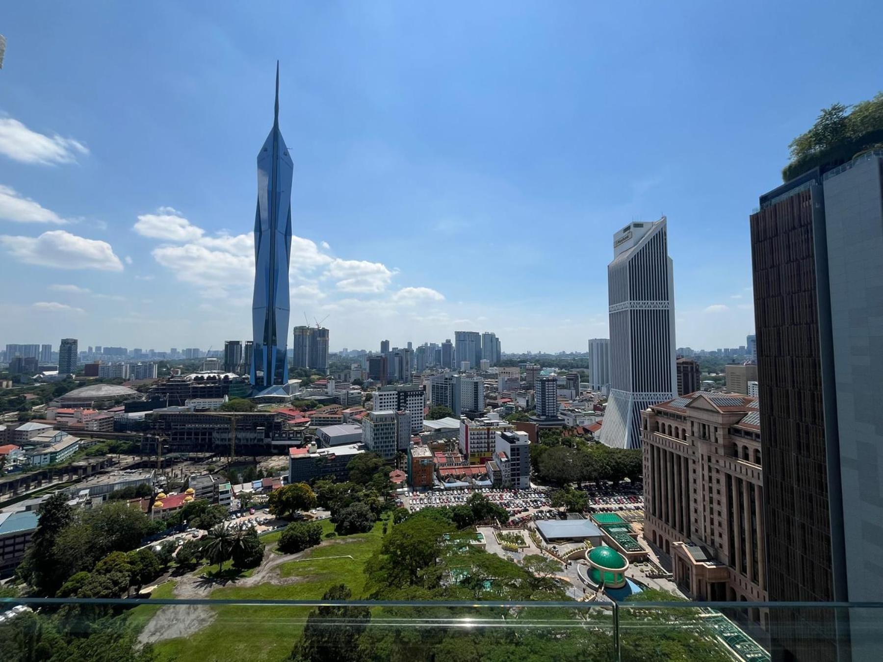 A Stylish High Floor 3BR Apt at Bukit Bintang