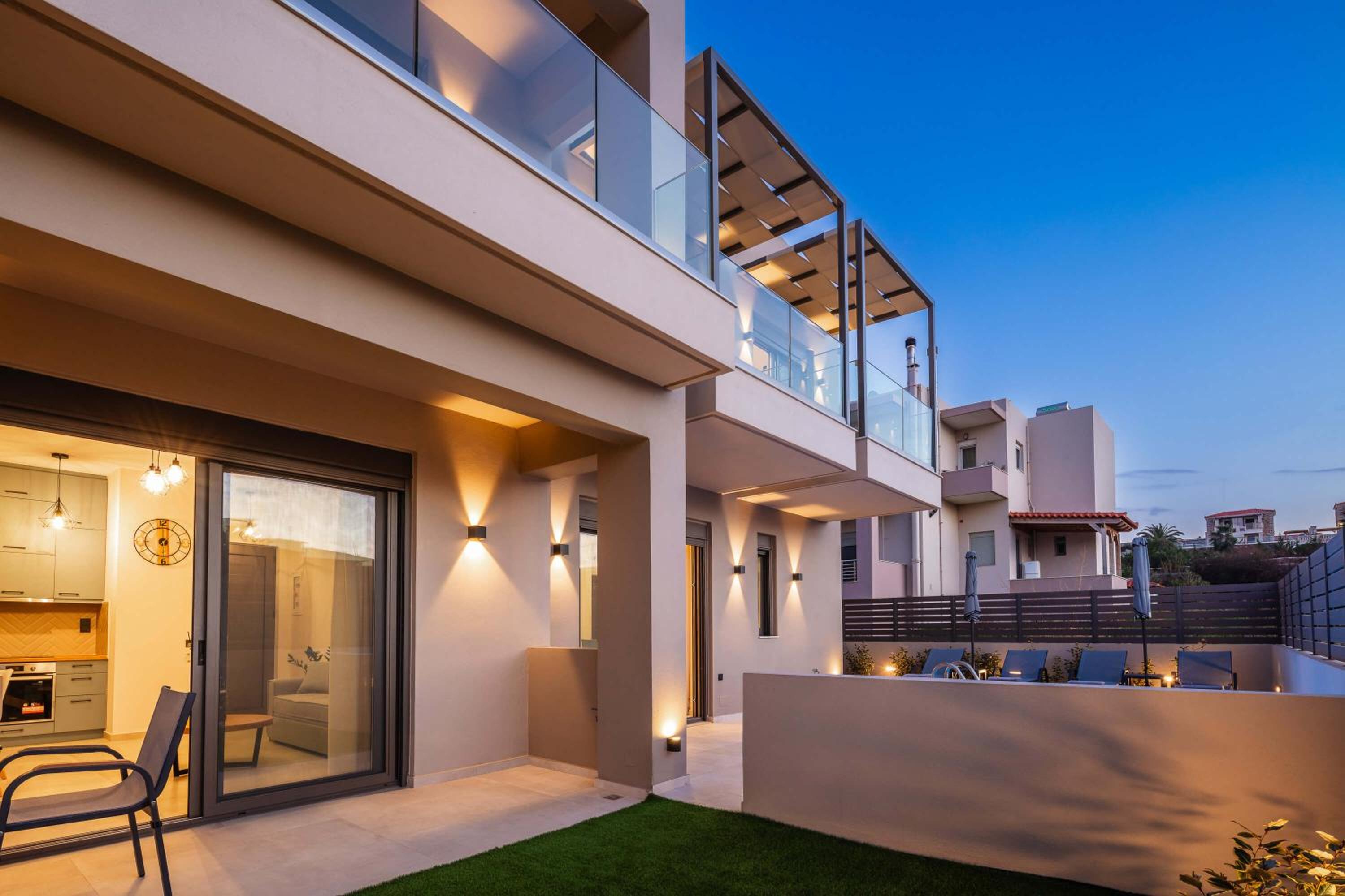 New Modern Villas with Private Pools and Walking distance to Beach