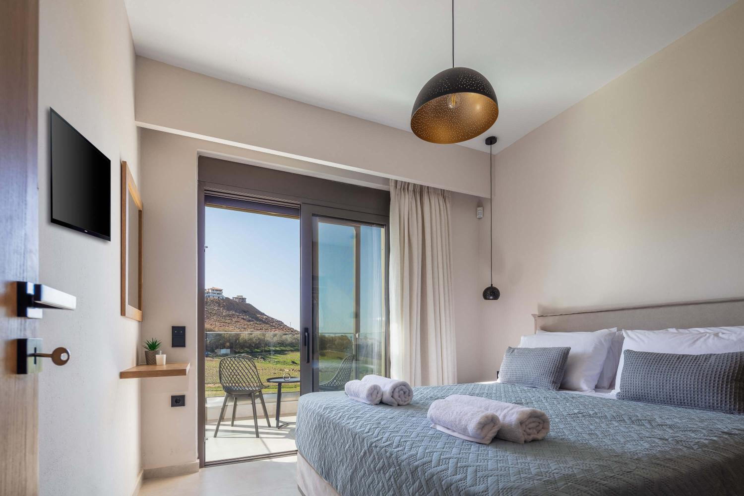 New Modern Villas with Private Pools and Walking distance to Beach
