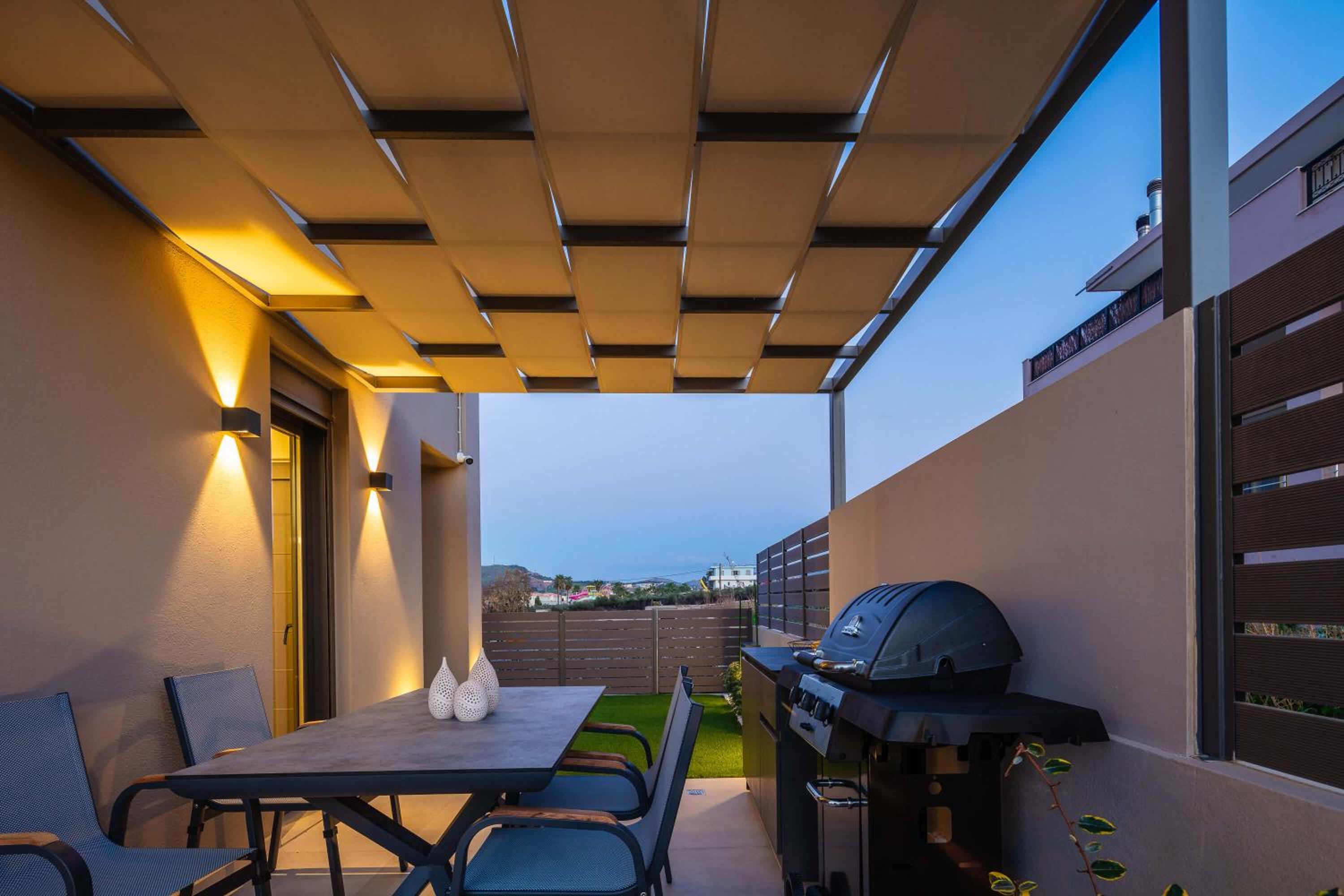 New Modern Villas with Private Pools and Walking distance to Beach