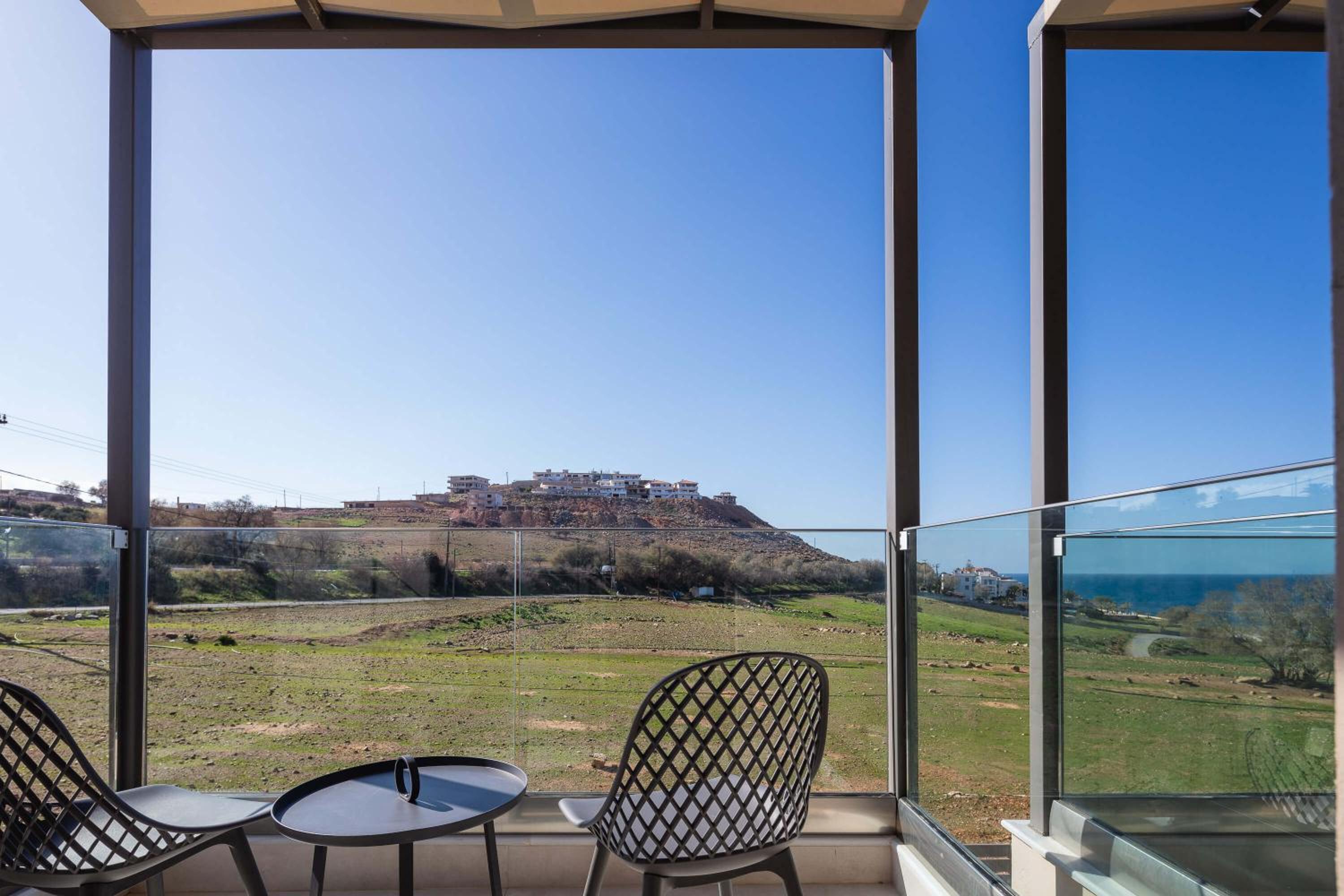 New Modern Villas with Private Pools and Walking distance to Beach