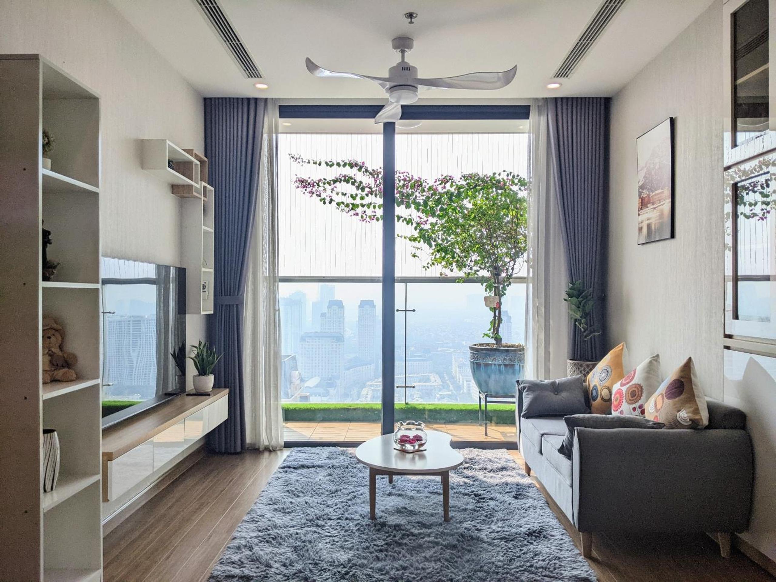 LUXURY APARTMENT VINHOMES SKYLAKE 5min to KEANGNAM
