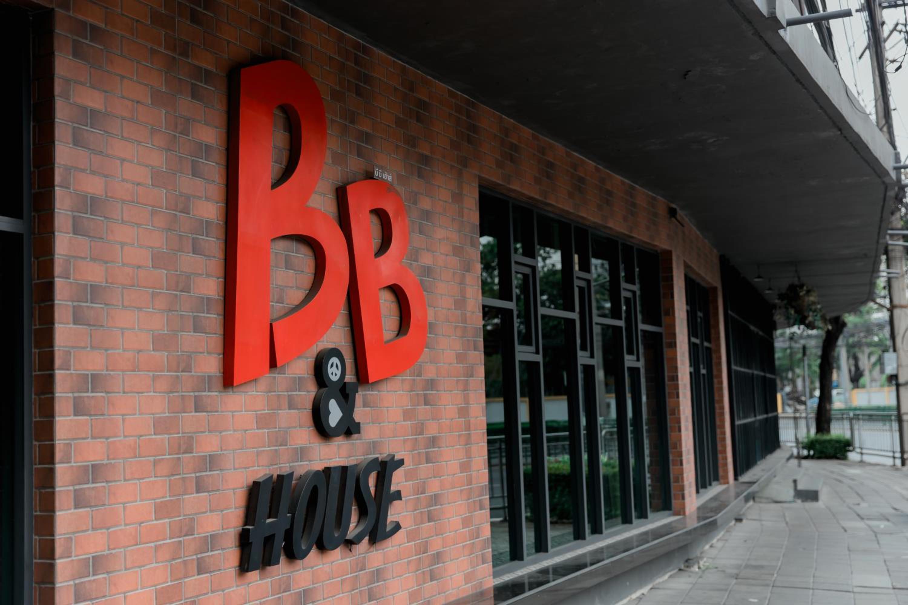 BB House Khlong Tan บีบีเฮ้าส์ คลองตัน