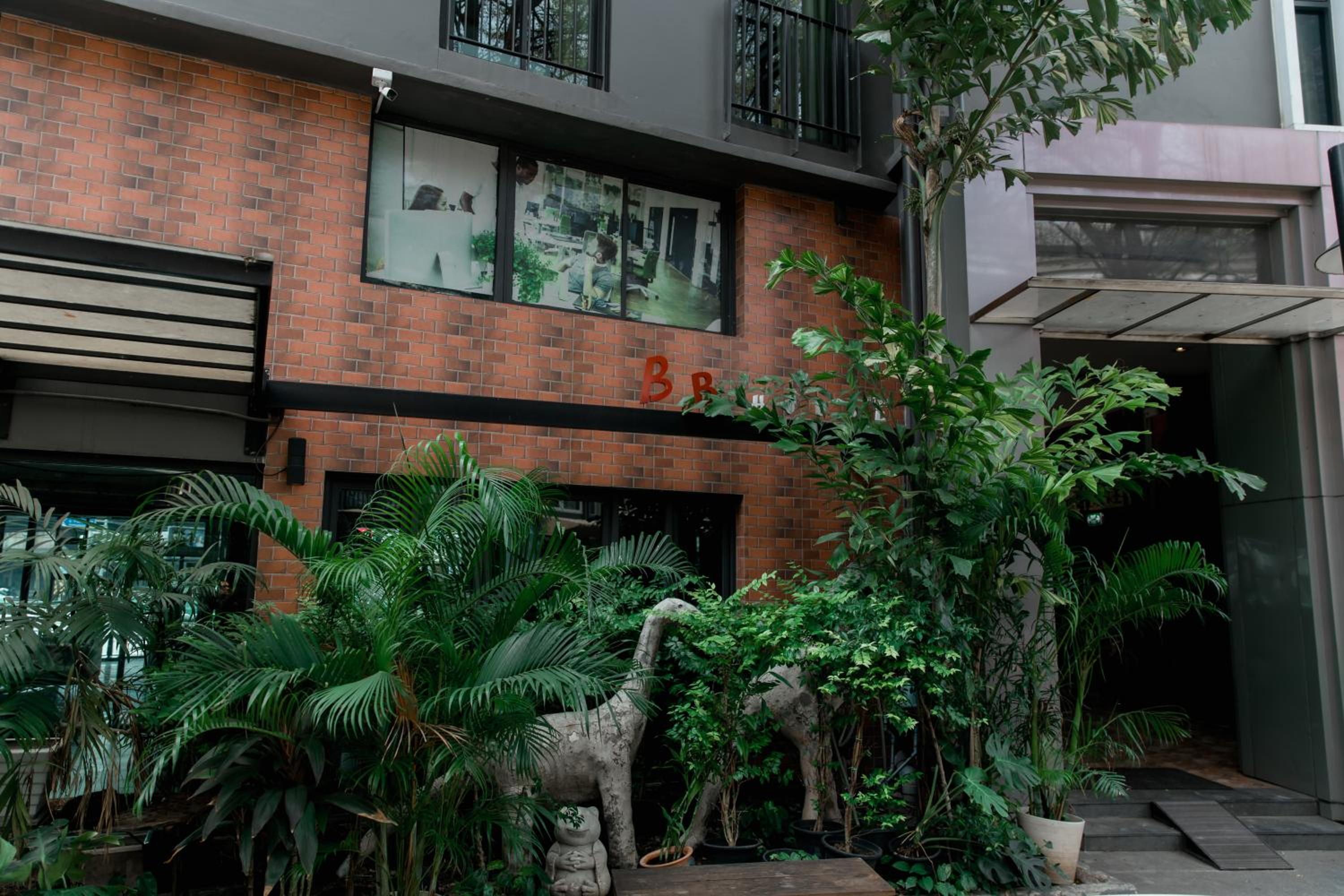 BB House Khlong Tan บีบีเฮ้าส์ คลองตัน