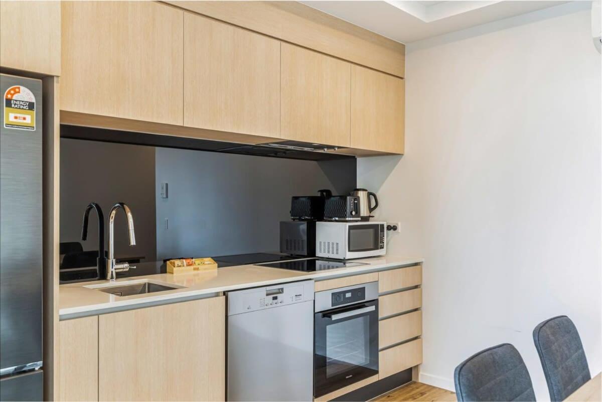 Cozy apartment by Eden Park view 5