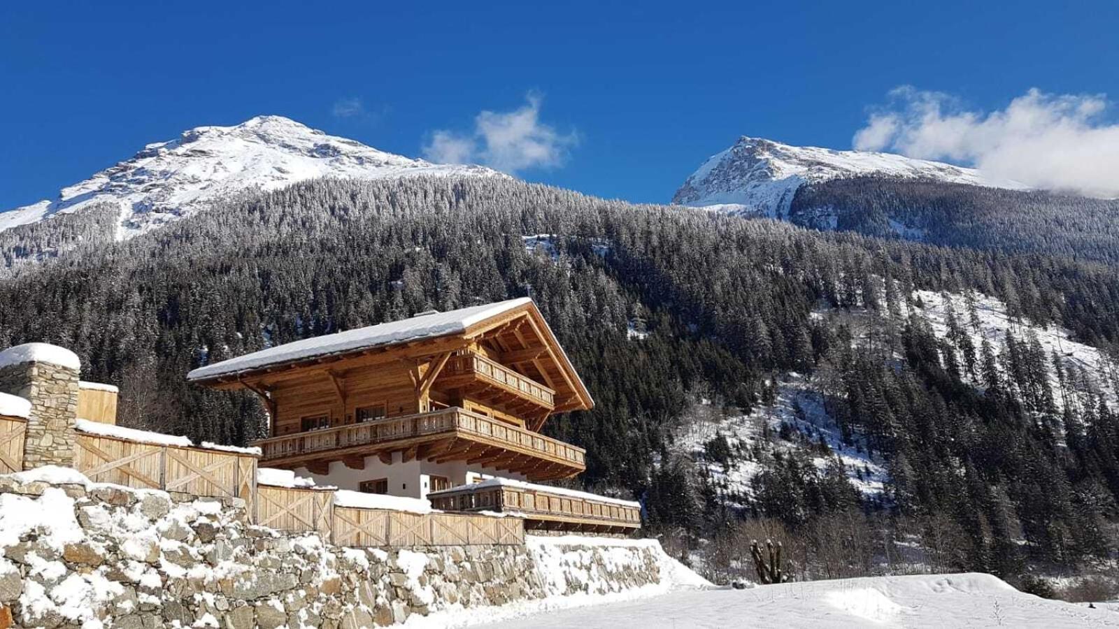 Grand Chalet